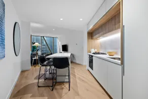 New Central CBD, Pool, Gym, Wifi - Image 5