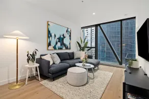 New Central CBD, Pool, Gym, Wifi - Image 2