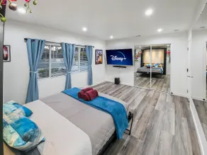 2 Bedroom TVs |Parking|Kitchen|Washer|Dryer|Fits 6 - Image 2