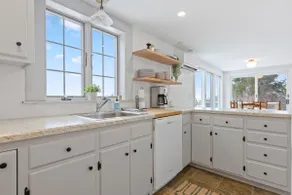 Waterfront Oasis - Kayak Access & Stunning Views! - Image 4