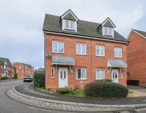 Charming 4bed home in Chichester - Image 2