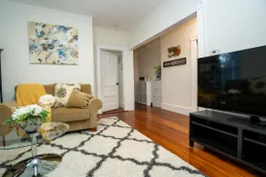 Charming 3BR Apt | Free Parking | Near Boston (8) - Image 4