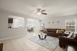 Charming retreat near major shopping center&AUS - Image 3