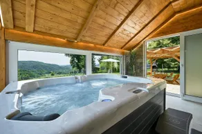 Private Villa with Pool and Jacuzzi Dreamy Hill - Image 3