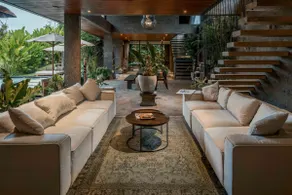 ALPHA HOUSE– Design villa w full concierge service - Image 2