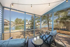 Jay's Retreat: dock, kayaks, EV charger, bikes - Image 3