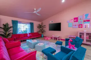 Dollhouse Daydream! Barbie-Inspired Home - Image 4
