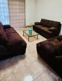 Fully-equipped apartment, minutes from downtown - Image 5