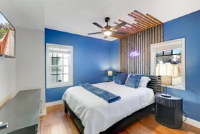 Luxury 5-BDR Mins from Dtwn Mpls - Image 5