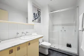 Central Geelong Waterfront Executive Stay - Image 5