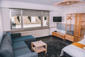 Modern Lux City Center Studio - Image 2