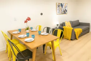 S2 Charming Home • 5 Mins to Disneyland Parking - Image 4