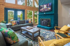 5BR Lookout Mtn Waterfront: Cinema, Games, Hot Tub - Image 5