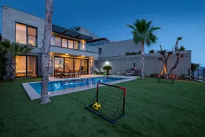A Luxurious and Peaceful Vacation in Gümüşlük - Image 3