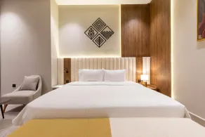 Amber Hospitality - Blvd - Image 5