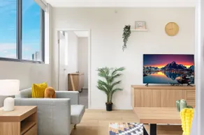 Modern 3BR Apartment - Heart of Burwood + Views - Image 2
