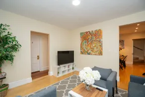 Cozy 5BR Loft | Gym & Playroom | Near Boston (10) - Image 4
