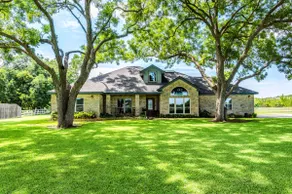Luxe Retreat, Heated Pool, Hot Tub, 3Bath, 3Acre - Image 3