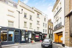 Heart of Mayfair Modern-Classic Townhouse - Image 2
