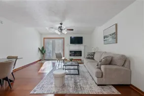 Moodyjoy Townhouse – Close to Everything! - Image 4