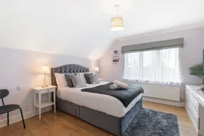 Large apartment/ parks/ golf course - Image 2