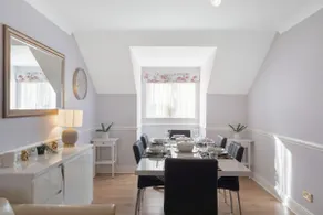 Large apartment/ parks/ golf course - Image 3