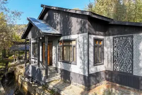 StayVista at Crystal Creek 2BR villa in Gulmarg with Free Breakfast - Image 2