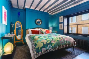 Central 5 Star Retreat + Steam Room & Jacuzzi Spa! - Image 5