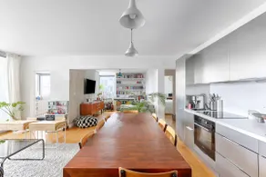 Large Apartment, Balcony, Near Canal! Sleeps 10/4 Bedrooms/2 Bathrooms - Image 2