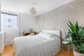 Large Apartment, Balcony, Near Canal! Sleeps 10/4 Bedrooms/2 Bathrooms - Image 3