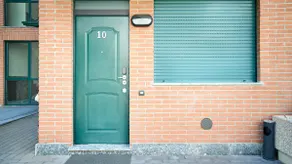 APT. 10 - Beautiful Garden Apartment - Image 4