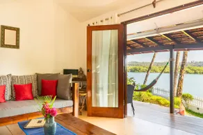 Riverview Villa : Chambres d'hôtes/ Villa avec rivière et vue sur la mer - Image 2