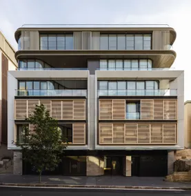 Walk to Opera House! 2Bed APT | Prime Location - Image 2