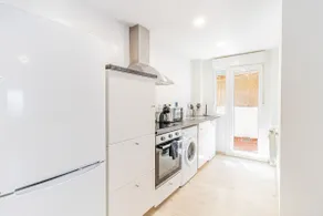 Apt. in a rural area with garage - Image 3