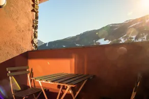 Apartment in El Tarter with terrace and views - Image 3