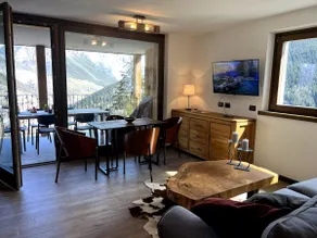 Luce Alpina – Two bedrooms + panoramic balcony - Image 2