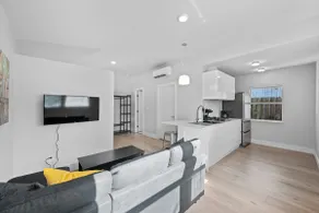 Sleek Modern Design Studio in West Campus - Image 2