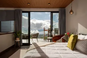 ÉWA-Homes(1) Minimalist & Cozy | Stunning Views - Image 2
