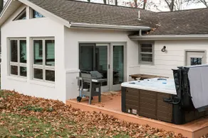 Wooded Cottage in Elizabethtown with hot tub and sauna - Image 3