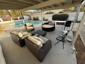 Heated pool, entire home, Free Parking, BBQ, Pets - Image 4
