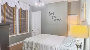Cathedral Hill Charm - Image 4