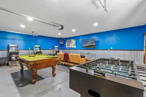 DT Flag Cabin | Pet-Friendly | AC | Hottub - Image 3