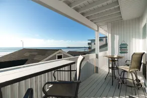 Stunning Oceanfront 2 bedroom ~ getaway in style~ - Image 2