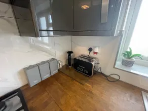 Newly built modern flat with free parking close to London Luton airport and L&D hospital - Image 4