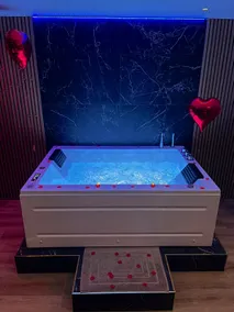 « Love Room Dijon » • Balnéo • Escape Game • Clim - Image 5