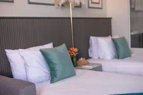 Junior Suite with Private Indoor Pool - Image 5