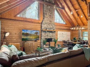 Bourbon Trail Log Cabin* Hot Tub* Pond & Speakeasy - Image 4
