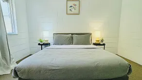 *Charming 2BR Retreat in Heart of Southern Bliss - Image 3