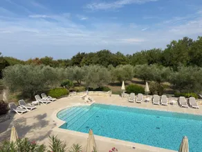 Apartment \"Green\" by the pool with private terrace - Image 3