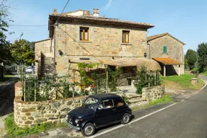 18th-century farmhouse in Cortona, garden, and 4 bathrooms - Image 5